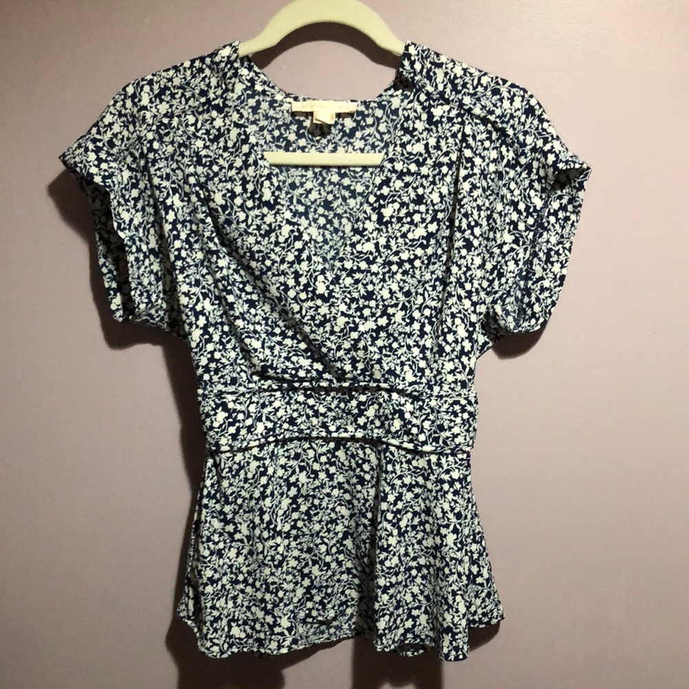Monteau Los Angeles navy & white floral wrap top